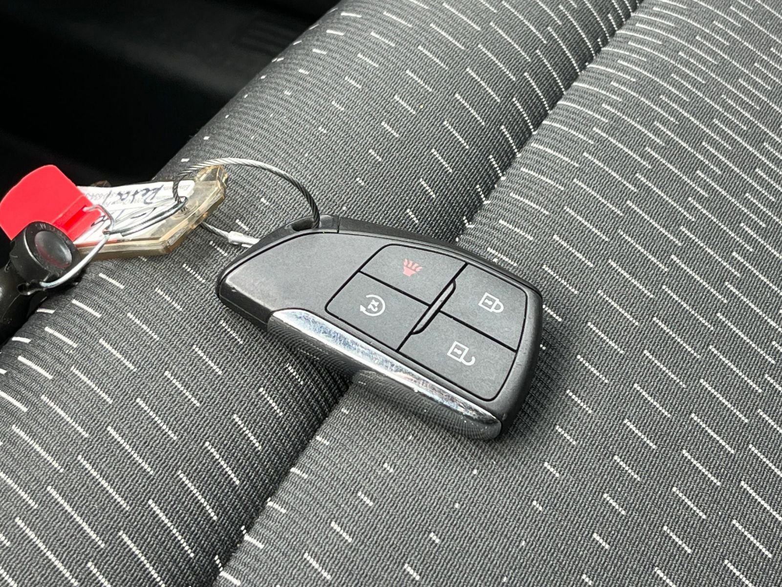 Used 2025 Chevrolet Equinox LT FWD image 24
