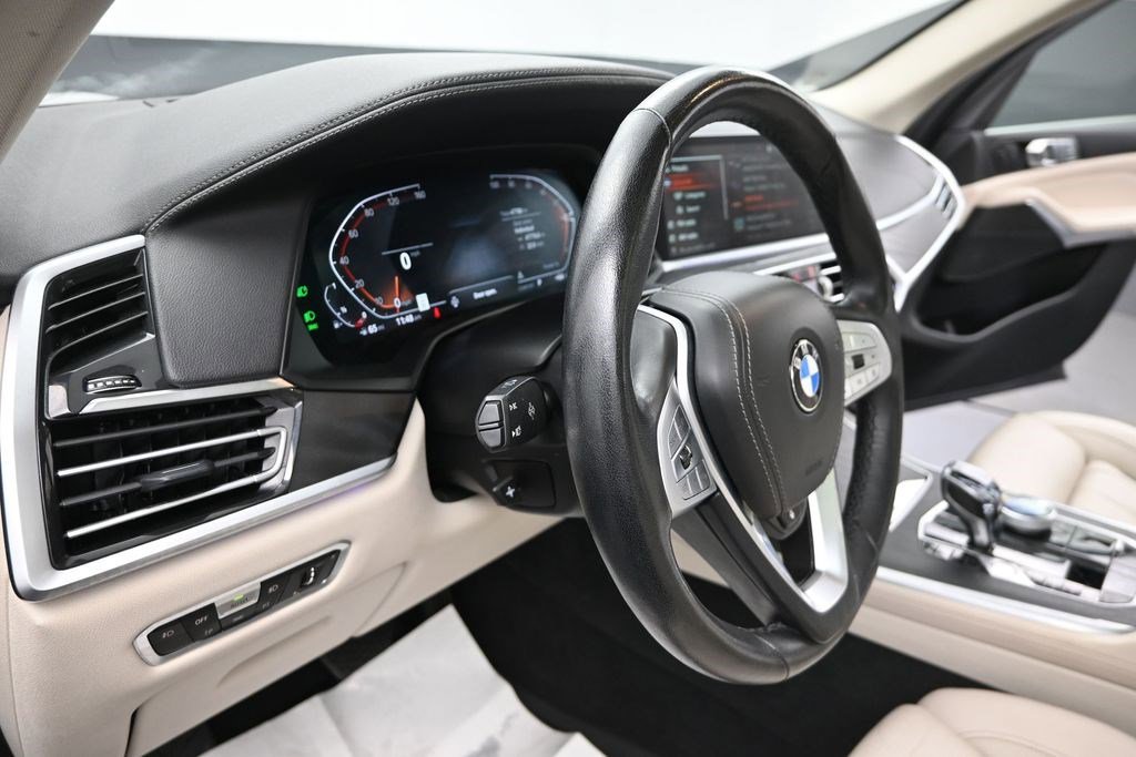 Used 2022 BMW X7 xDrive40i w/ Executive Package AWD/4WD image 15