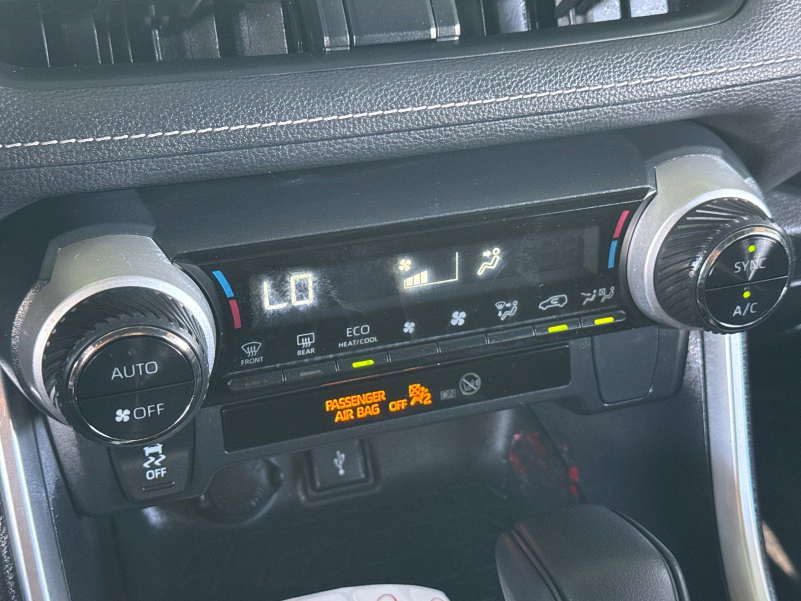 Used 2020 Toyota RAV4 XLE w/ All Weather Liner Package AWD/4WD image 19