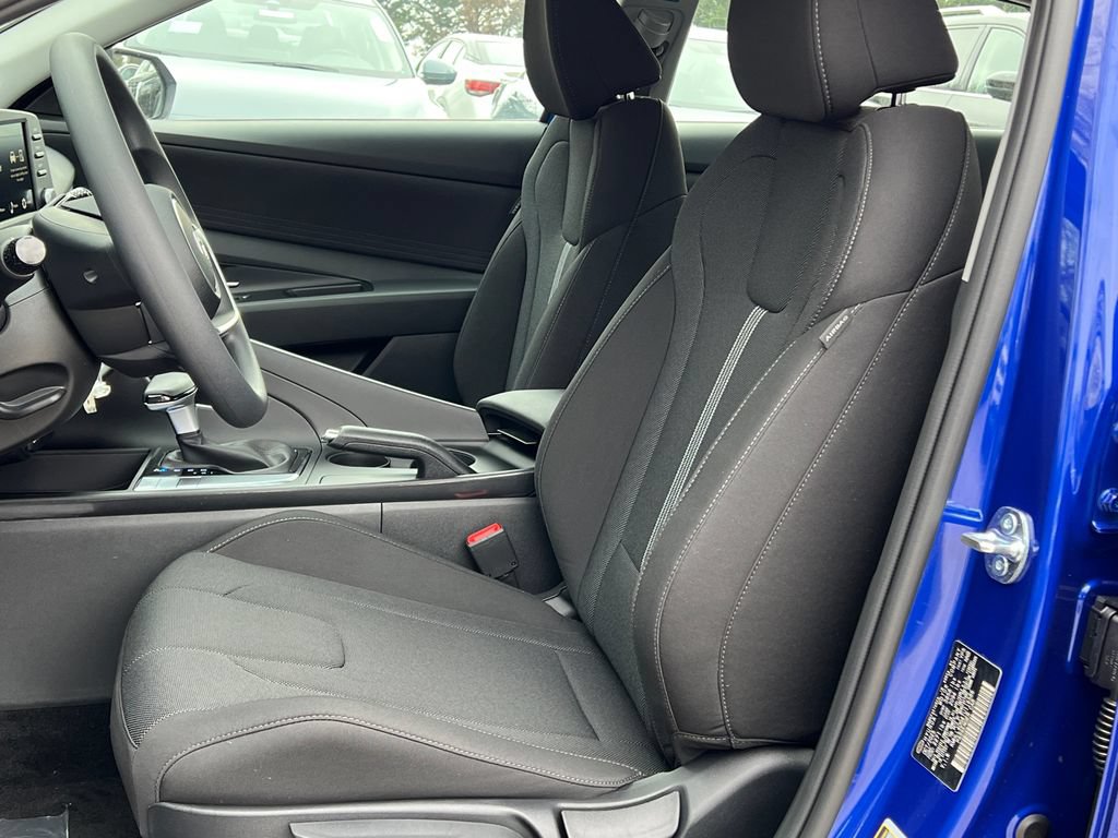 New 2026 Hyundai Elantra SE w/ Cargo Package FWD image 6