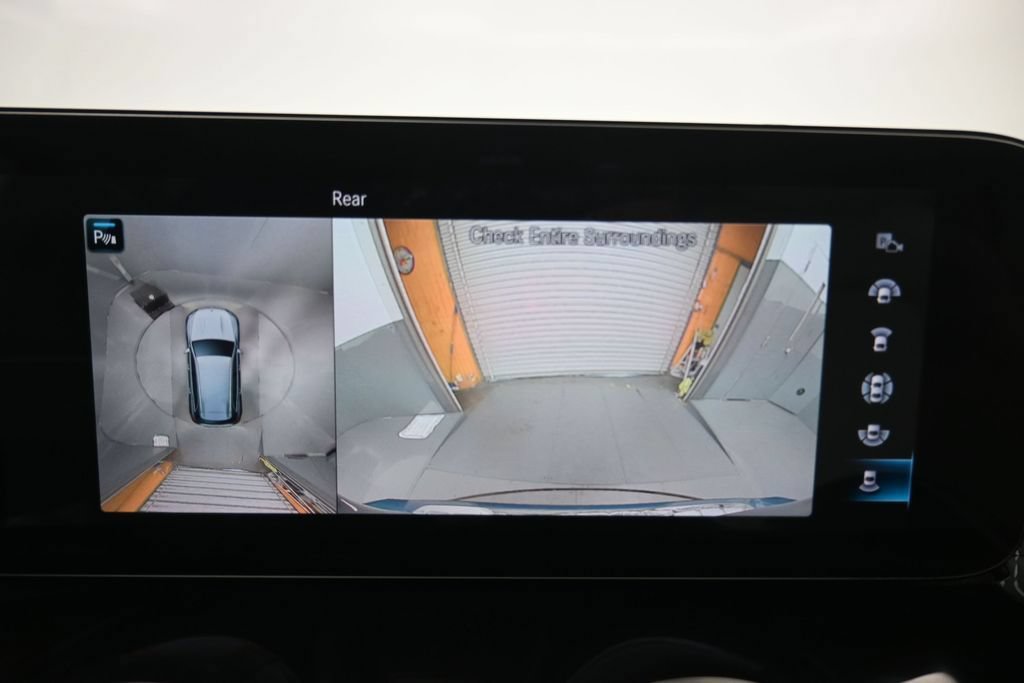 Used 2022 Mercedes-Benz GLB 250 4MATIC image 26