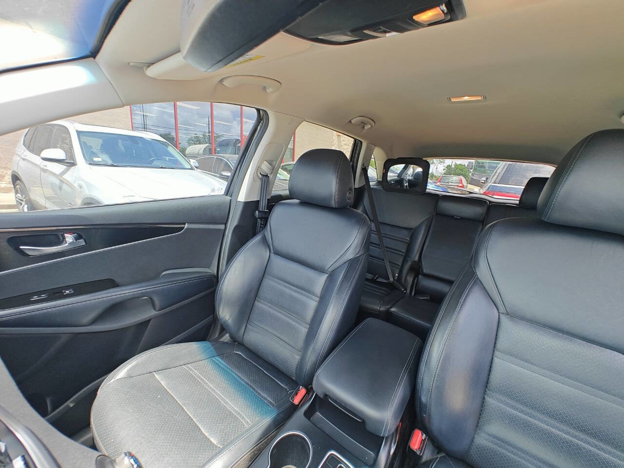 Used 2019 Kia Sorento EX FWD image 13