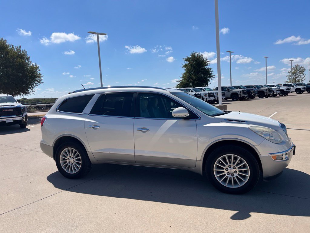 Used 2011 Buick Enclave CXL w/ Trailering Provision Package FWD image 8