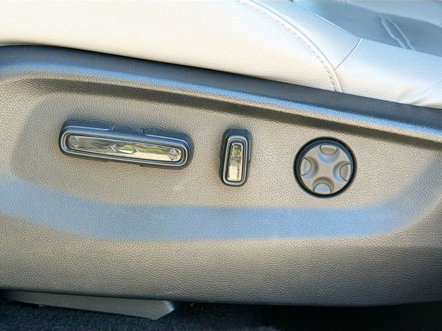 Used 2017 Honda CR-V Touring image 25