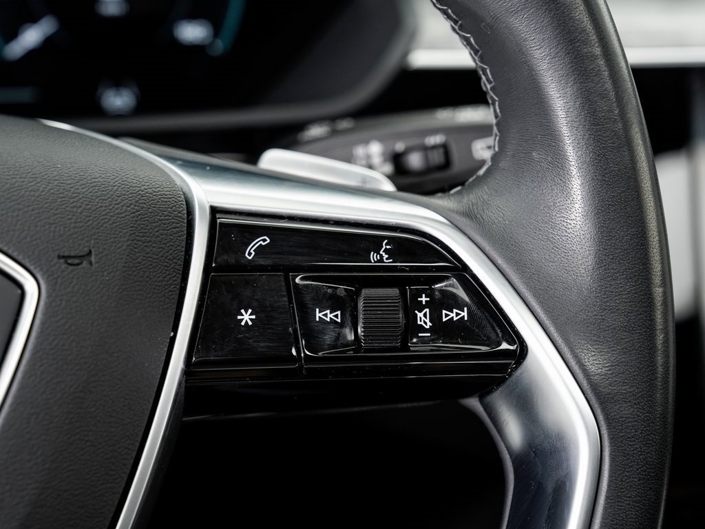 Used 2024 Audi Q8 e-tron Premium Plus image 13