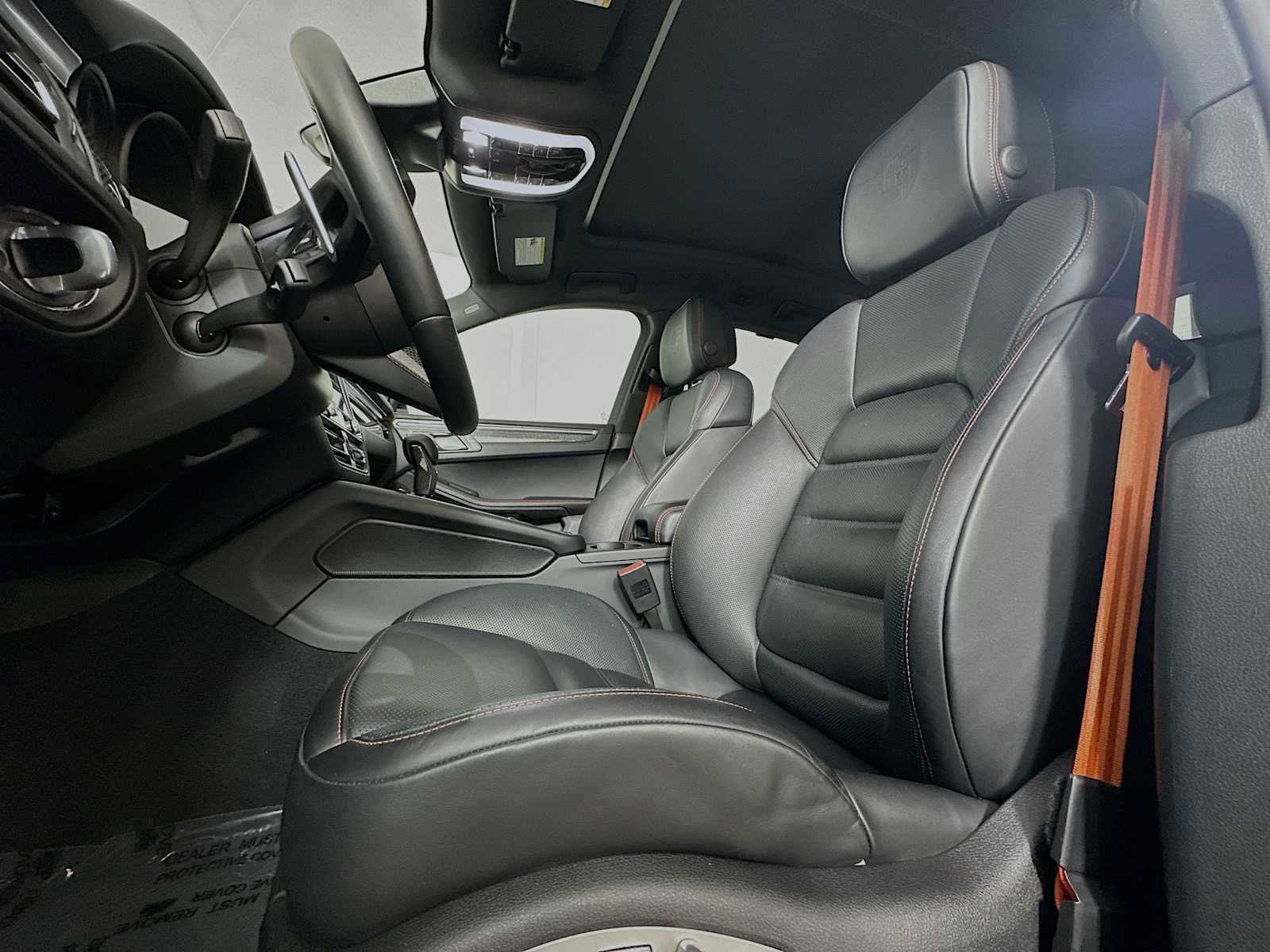 Certified 2024 Porsche Macan GTS image 5