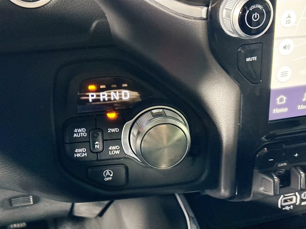 New 2026 RAM 1500 Laramie AWD/4WD image 18