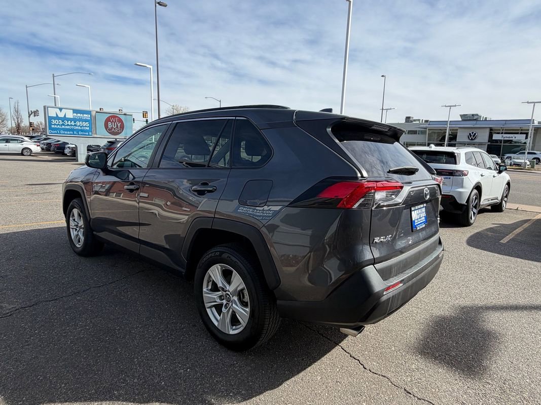 Used 2019 Toyota RAV4 XLE image 4