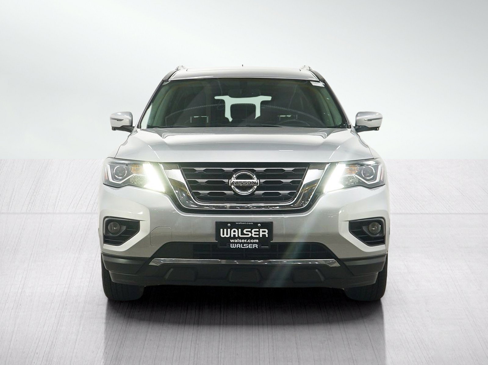 Used 2017 Nissan Pathfinder Platinum w/ Cargo Package AWD/4WD image 8