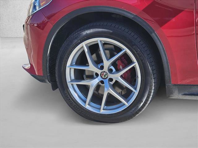 Used 2019 Alfa Romeo Stelvio Sport w/ Quick Order Package 22J Sport AWD/4WD image 9