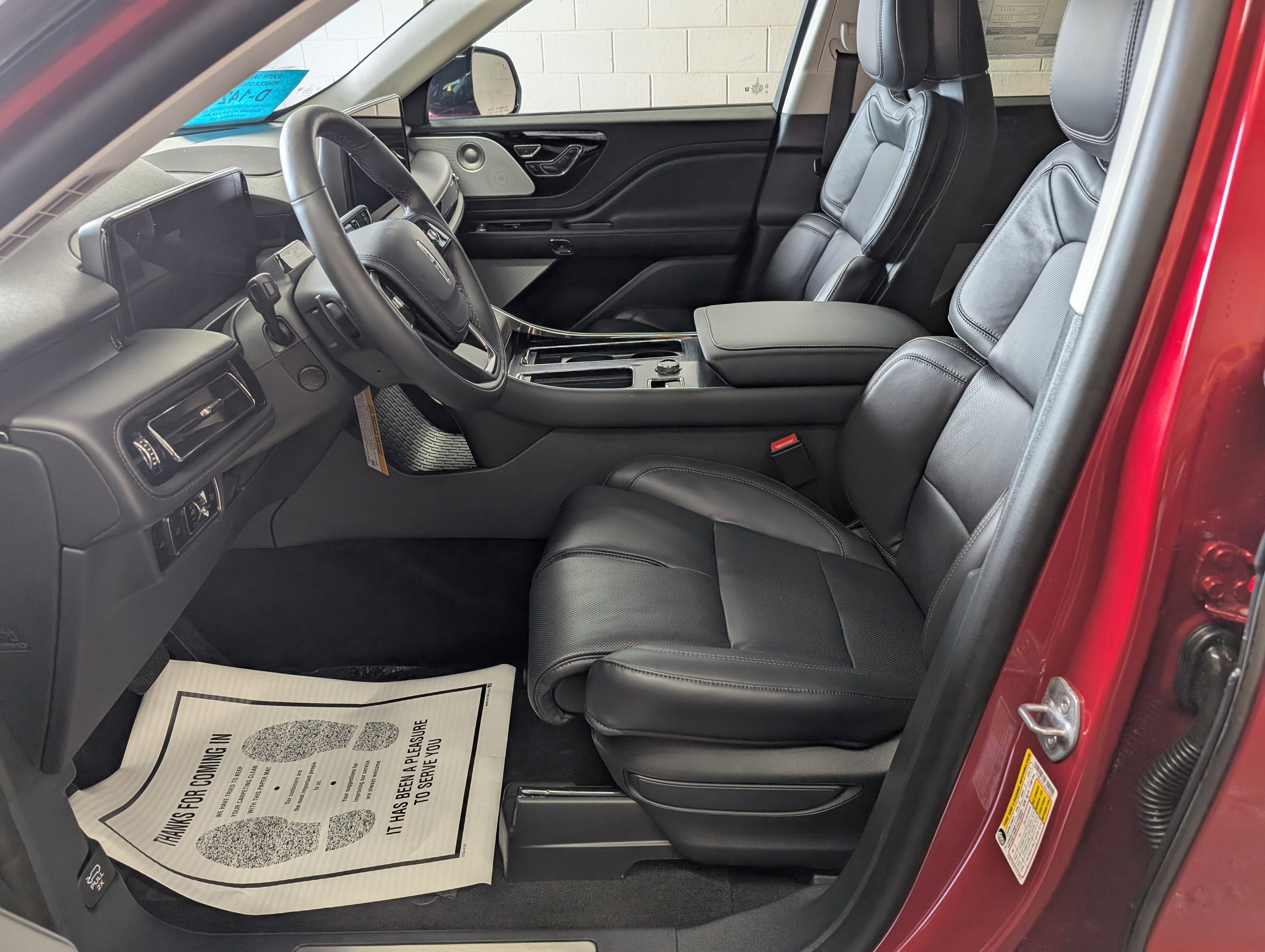 New 2025 Lincoln Aviator Reserve w/ Equipment Group 201A image 13