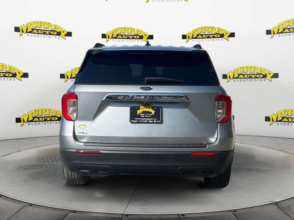 Used 2023 Ford Explorer XLT image 4