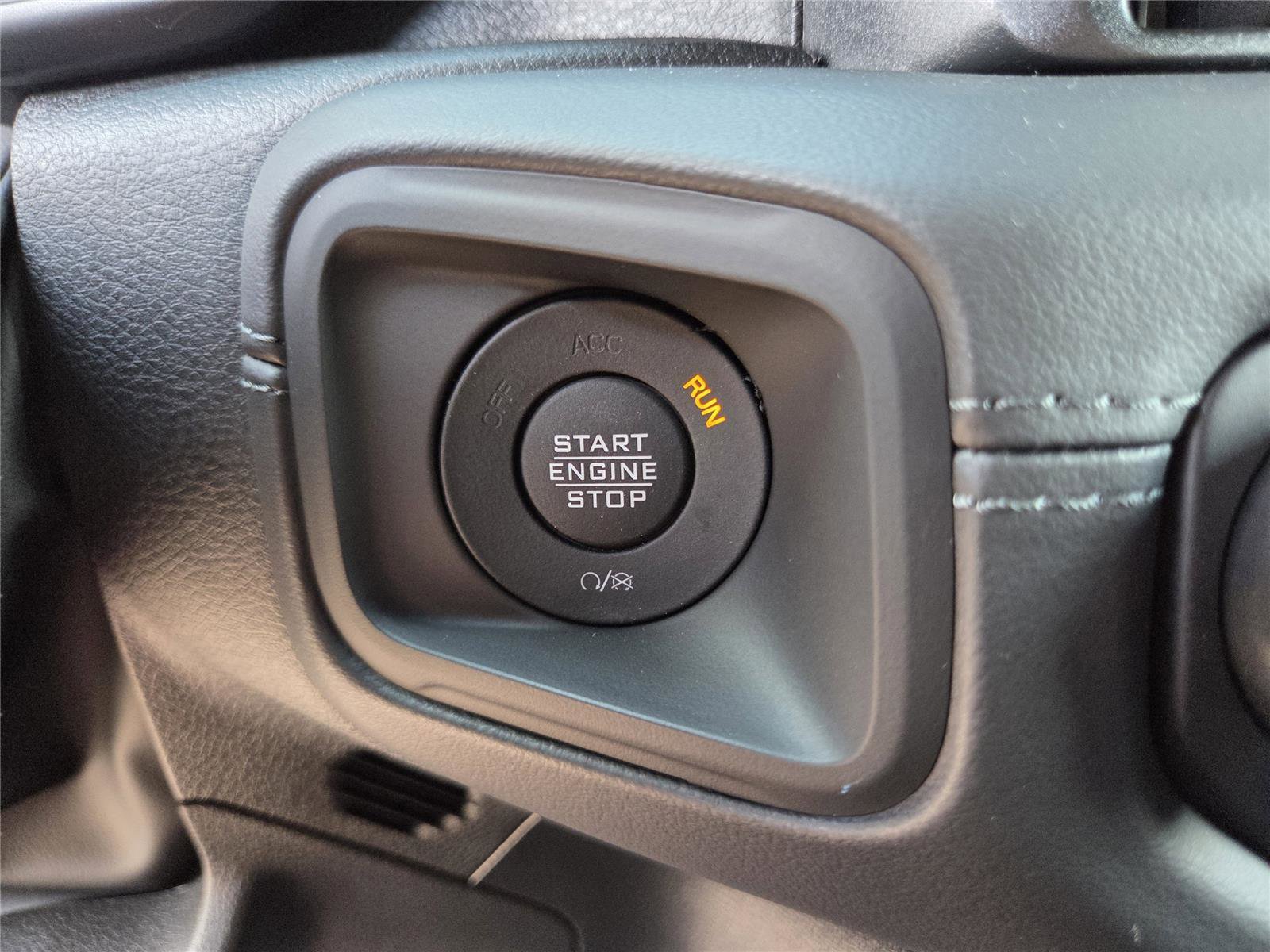 New 2026 Jeep Wrangler Unlimited Rubicon w/ Xtreme 35 Tire Package image 24