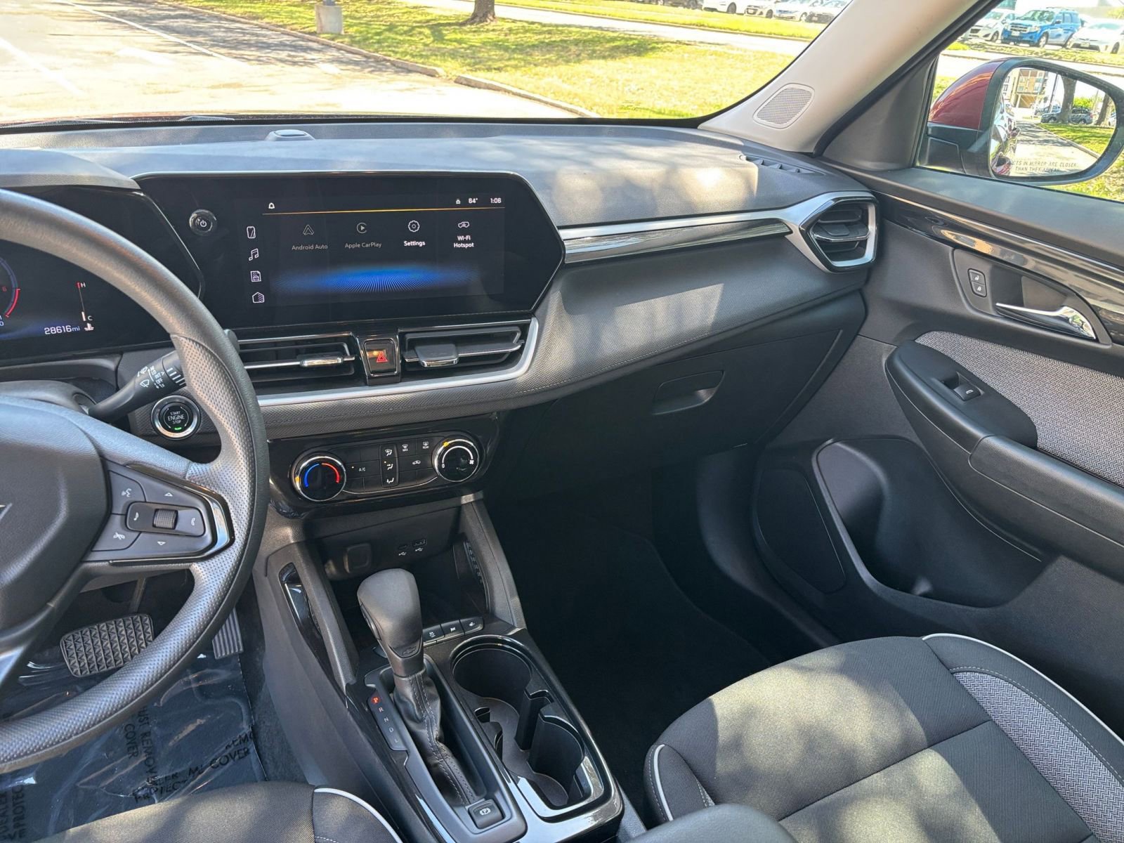 Used 2025 Chevrolet TrailBlazer LT image 30