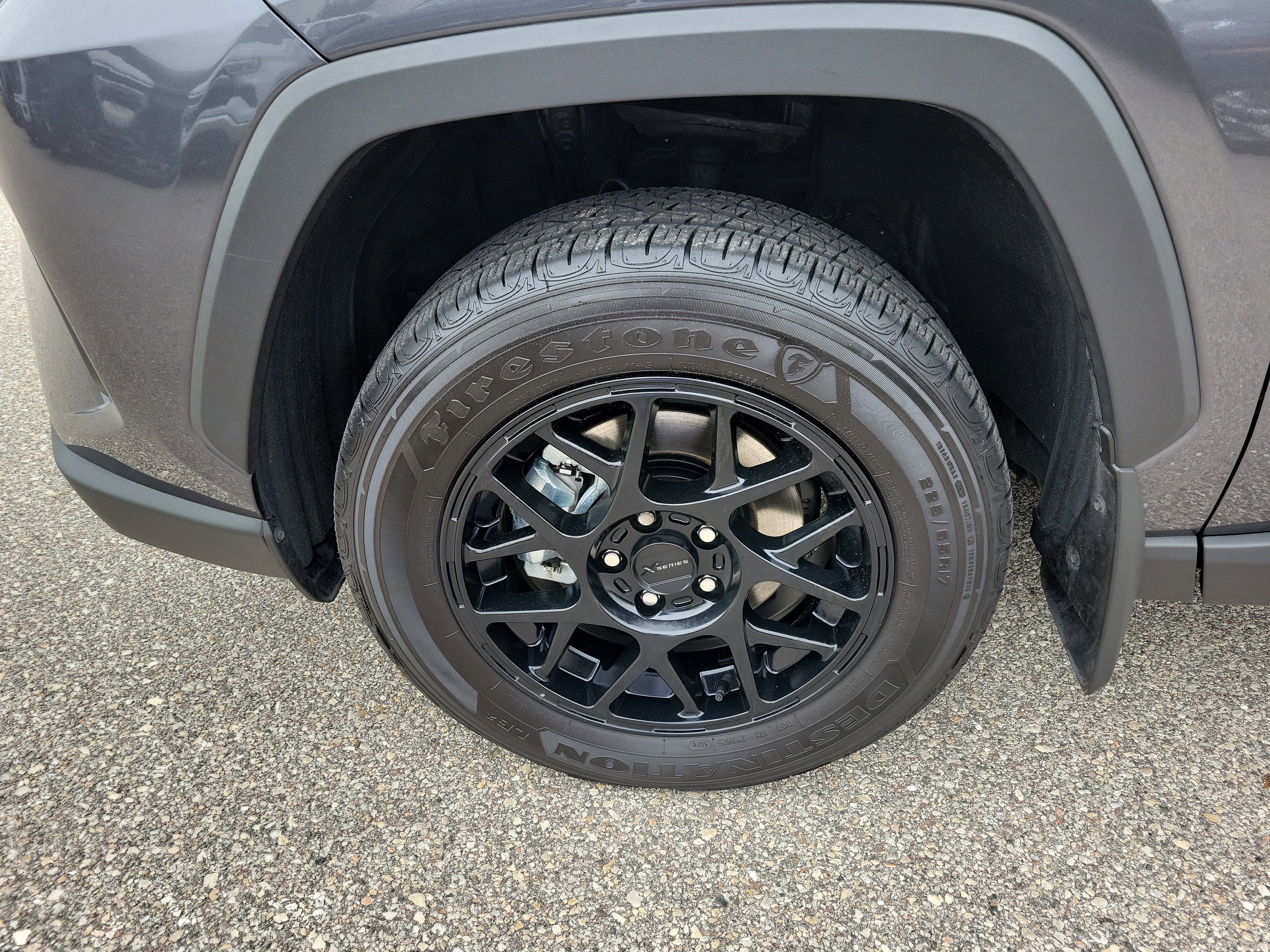 Used 2025 Toyota RAV4 XLE w/ Convenience Package image 8