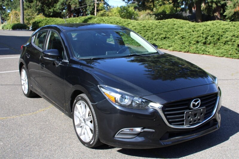 Used 2017 MAZDA MAZDA3 Touring FWD image 2