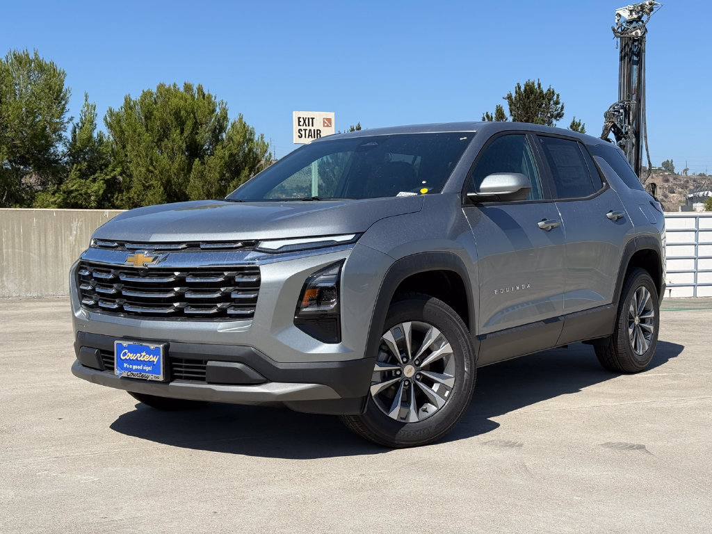 New 2027 Chevrolet Equinox LT w/ Convenience Package II FWD image 2