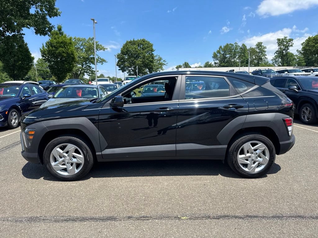 Certified 2025 Hyundai Kona SE AWD/4WD image 3