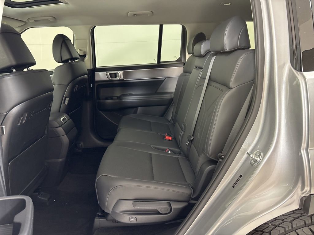 Used 2025 Hyundai Santa Fe XRT image 18