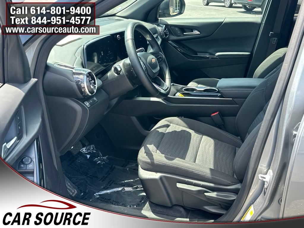 Used 2025 Chevrolet Equinox LT FWD image 9