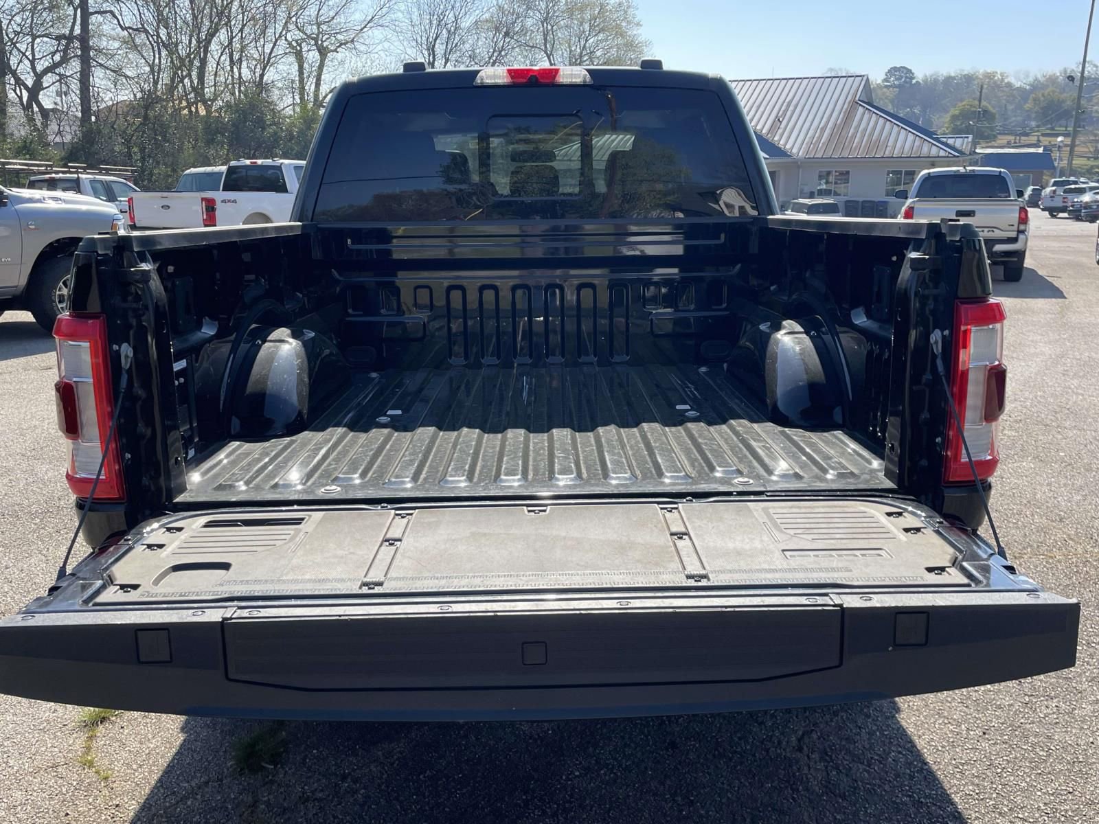 Used 2023 Ford F150 Limited image 5