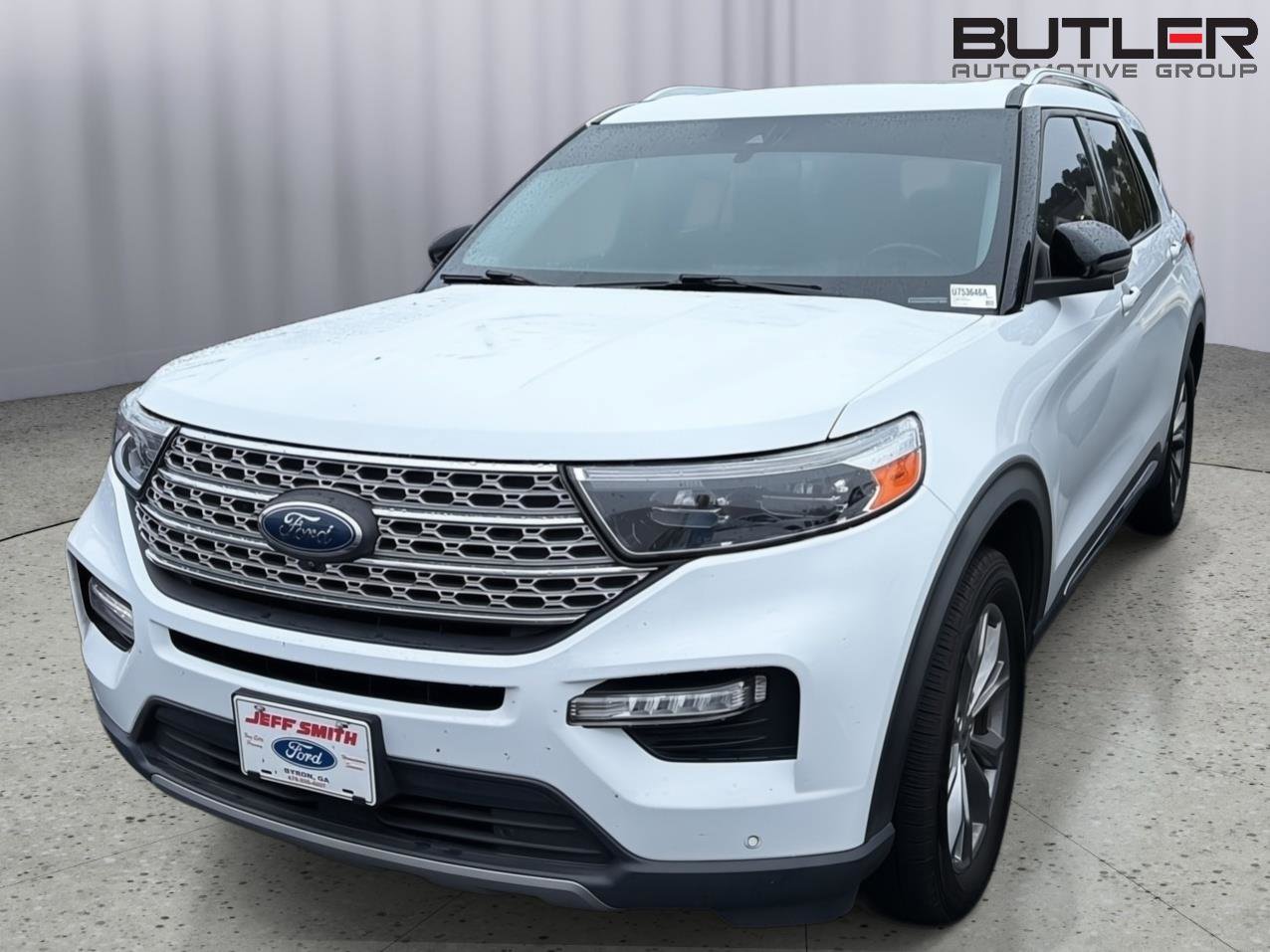 Used 2021 Ford Explorer Limited w/ Equipment Group 301A AWD/4WD image 2