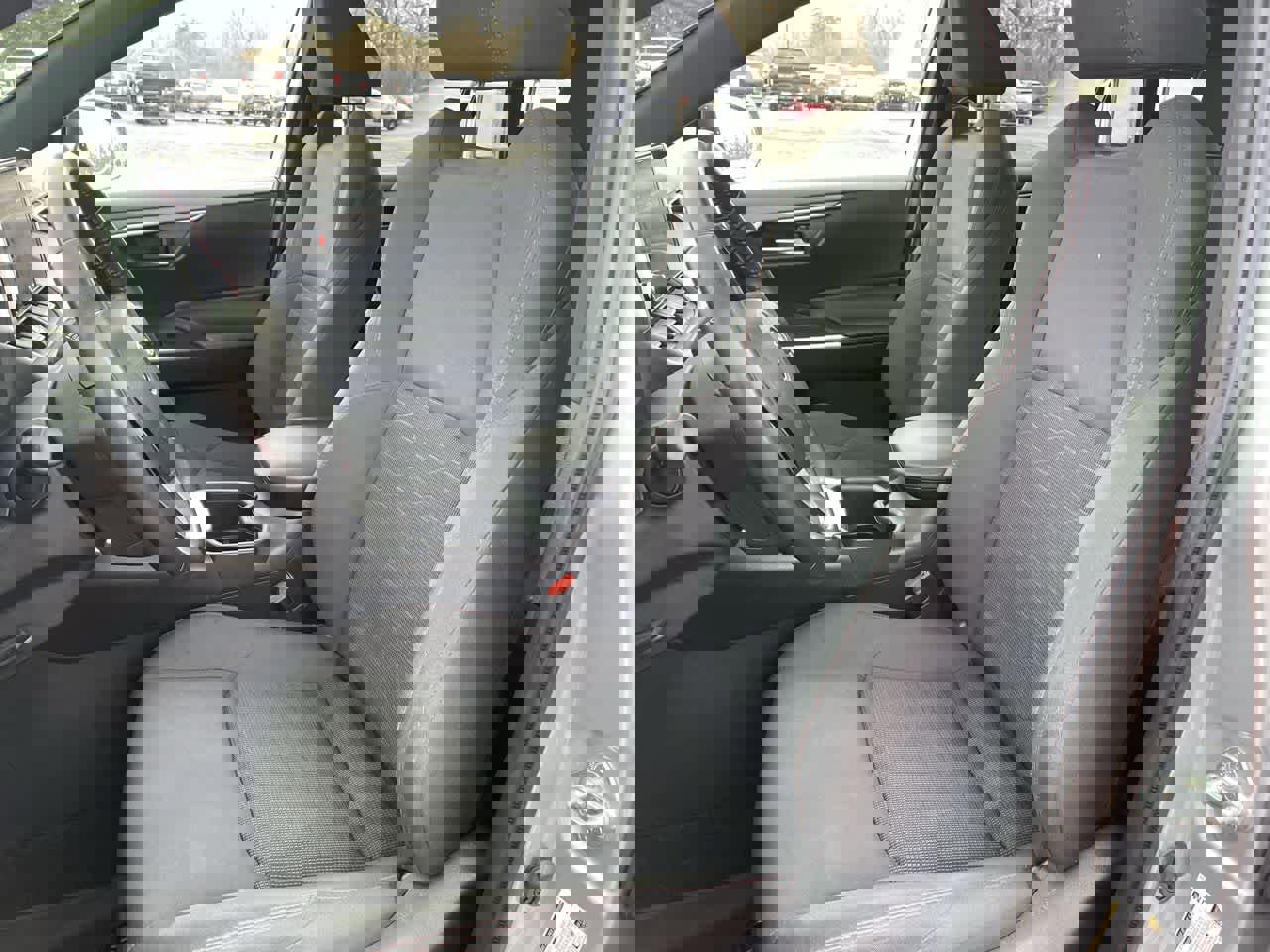 Used 2023 Toyota RAV4 SE image 12