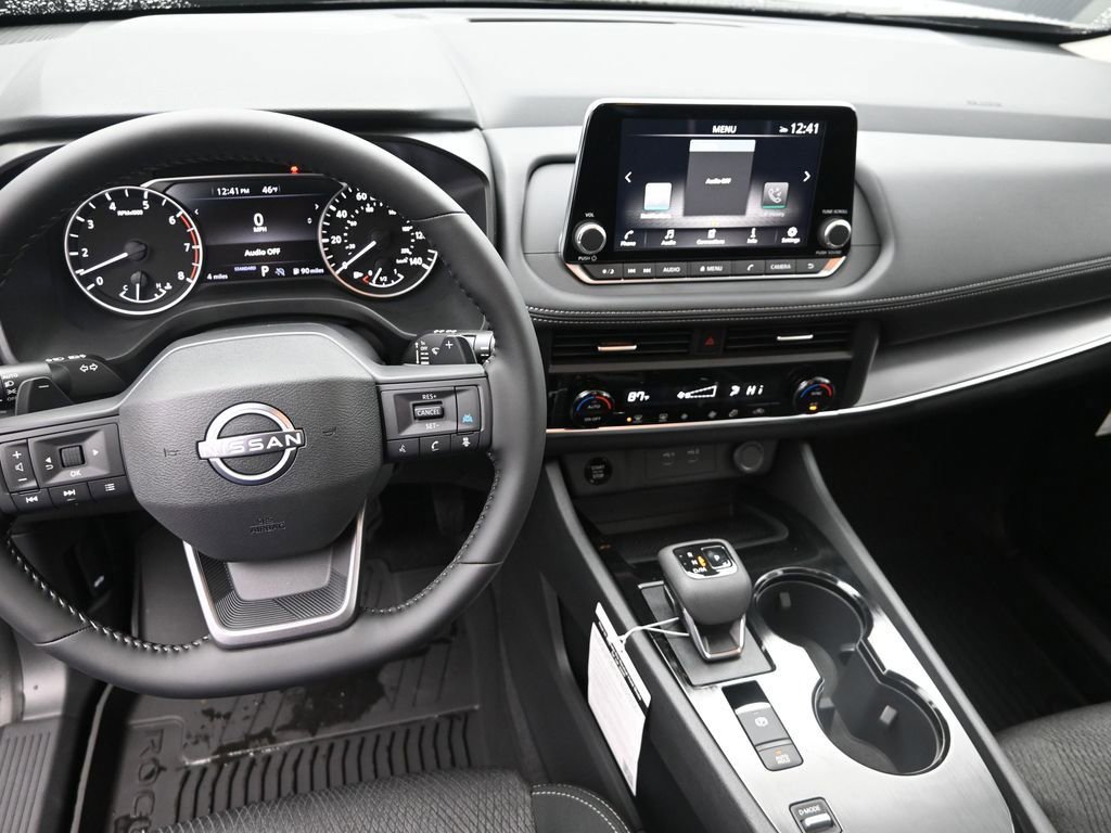 Certified 2026 Nissan Rogue SV FWD image 24