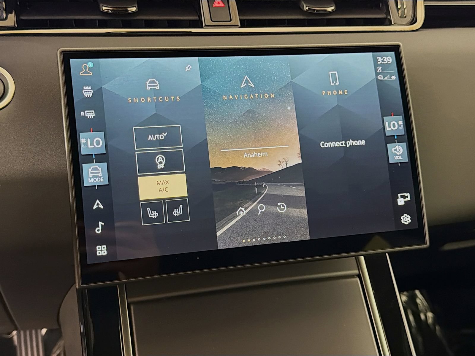 Certified 2026 Land Rover Range Rover Evoque S AWD/4WD image 18