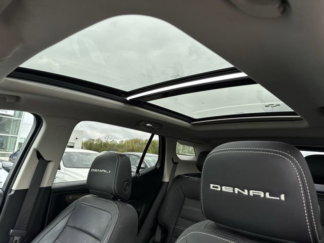 Used 2023 GMC Terrain Denali w/ Black Diamond Edition AWD/4WD image 19