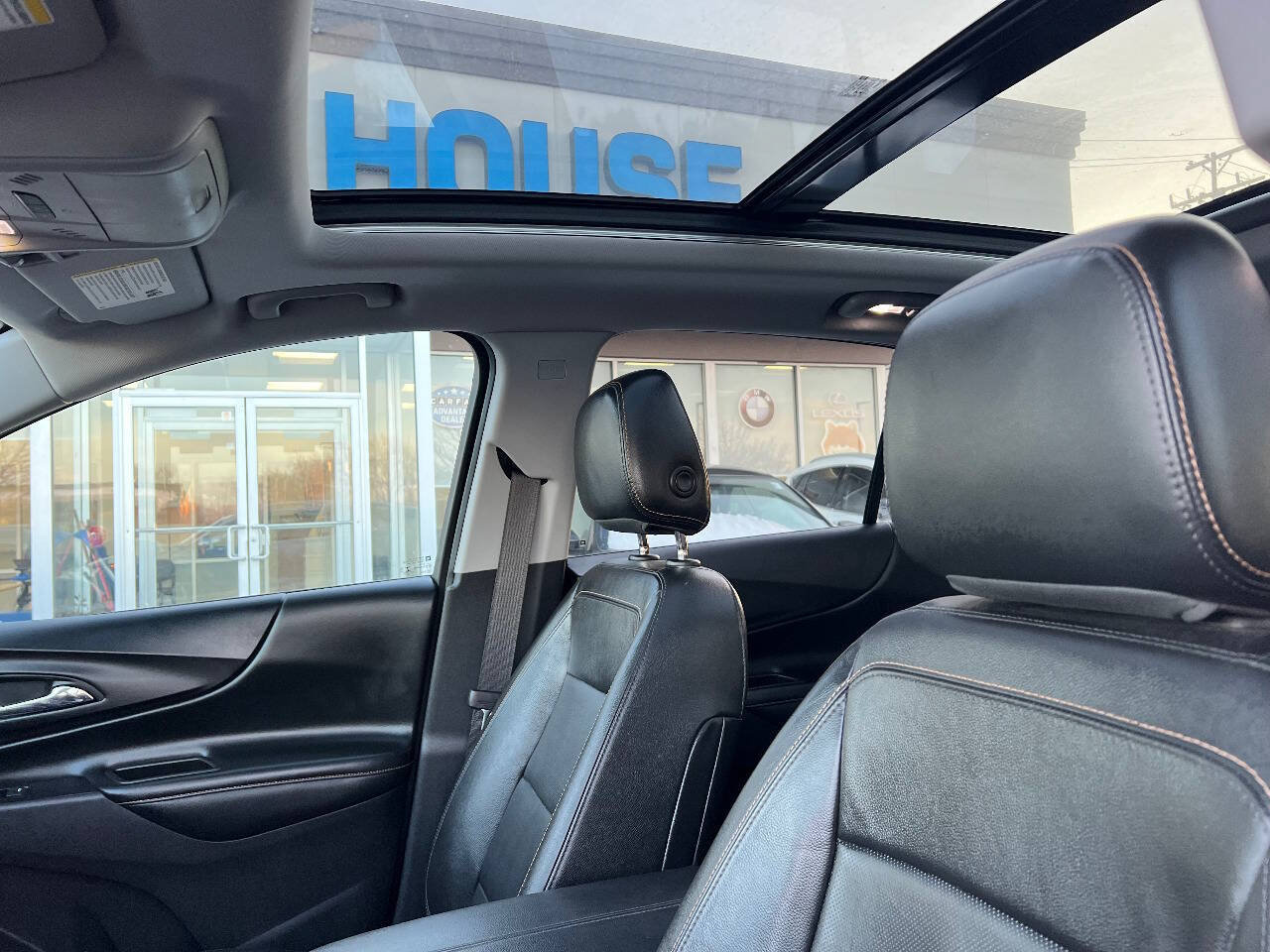 Used 2019 Chevrolet Equinox Premier FWD image 19