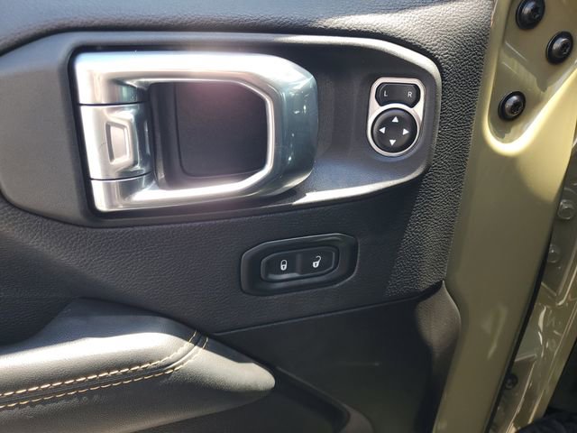 Used 2025 Jeep Gladiator Sport AWD/4WD image 9