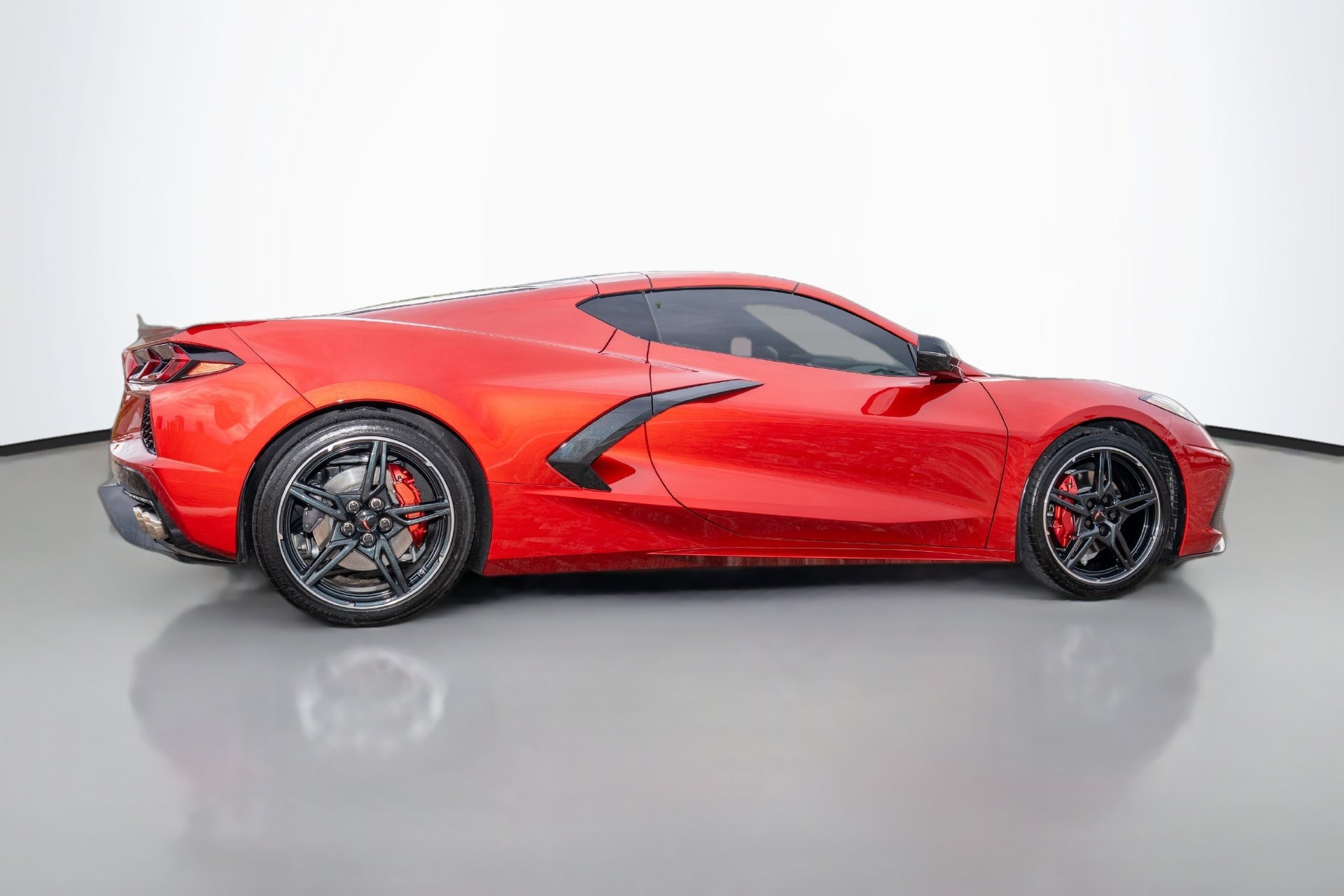 Used 2021 Chevrolet Corvette Stingray Coupe w/ Battery Protection Package RWD image 5