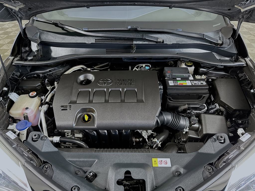 Used 2021 Toyota C-HR XLE FWD image 33