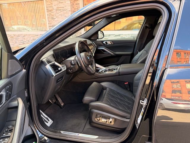 Used 2024 BMW X6 xDrive40i AWD/4WD image 23