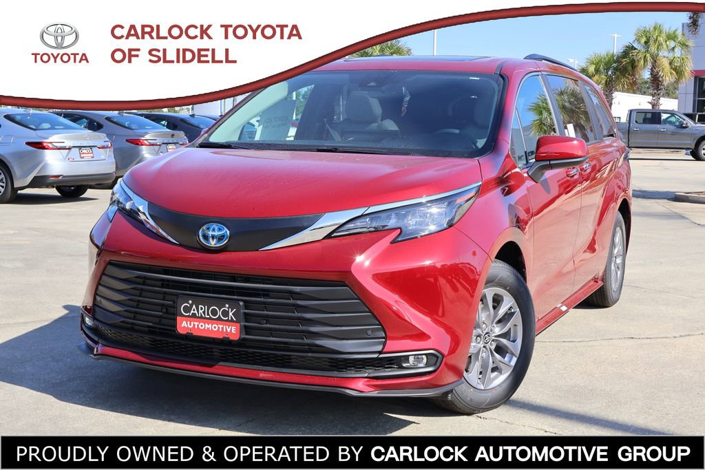 New 2025 Toyota Sienna XLE