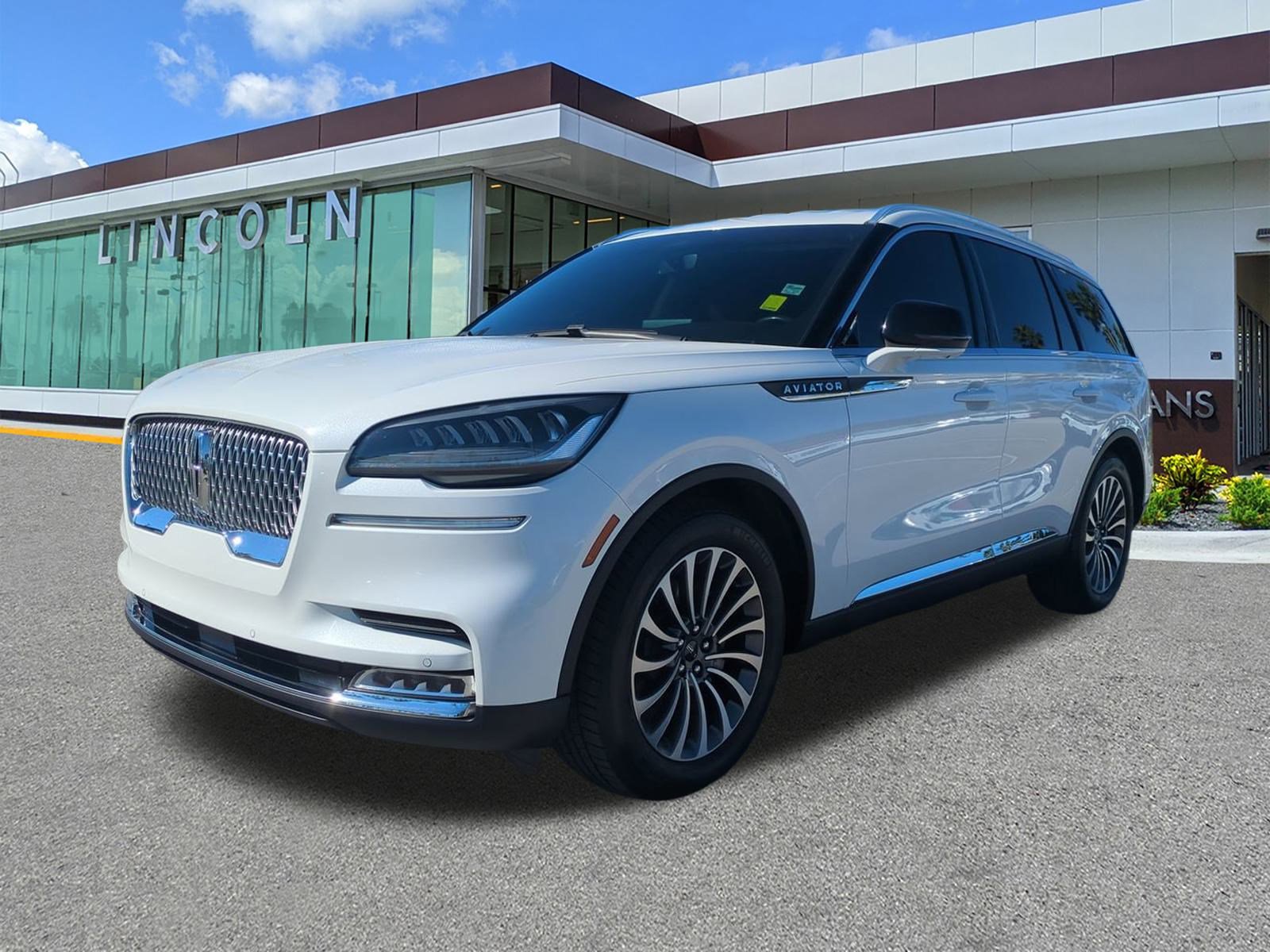 Used 2020 Lincoln Aviator Reserve w/ Elements Package Plus image 9