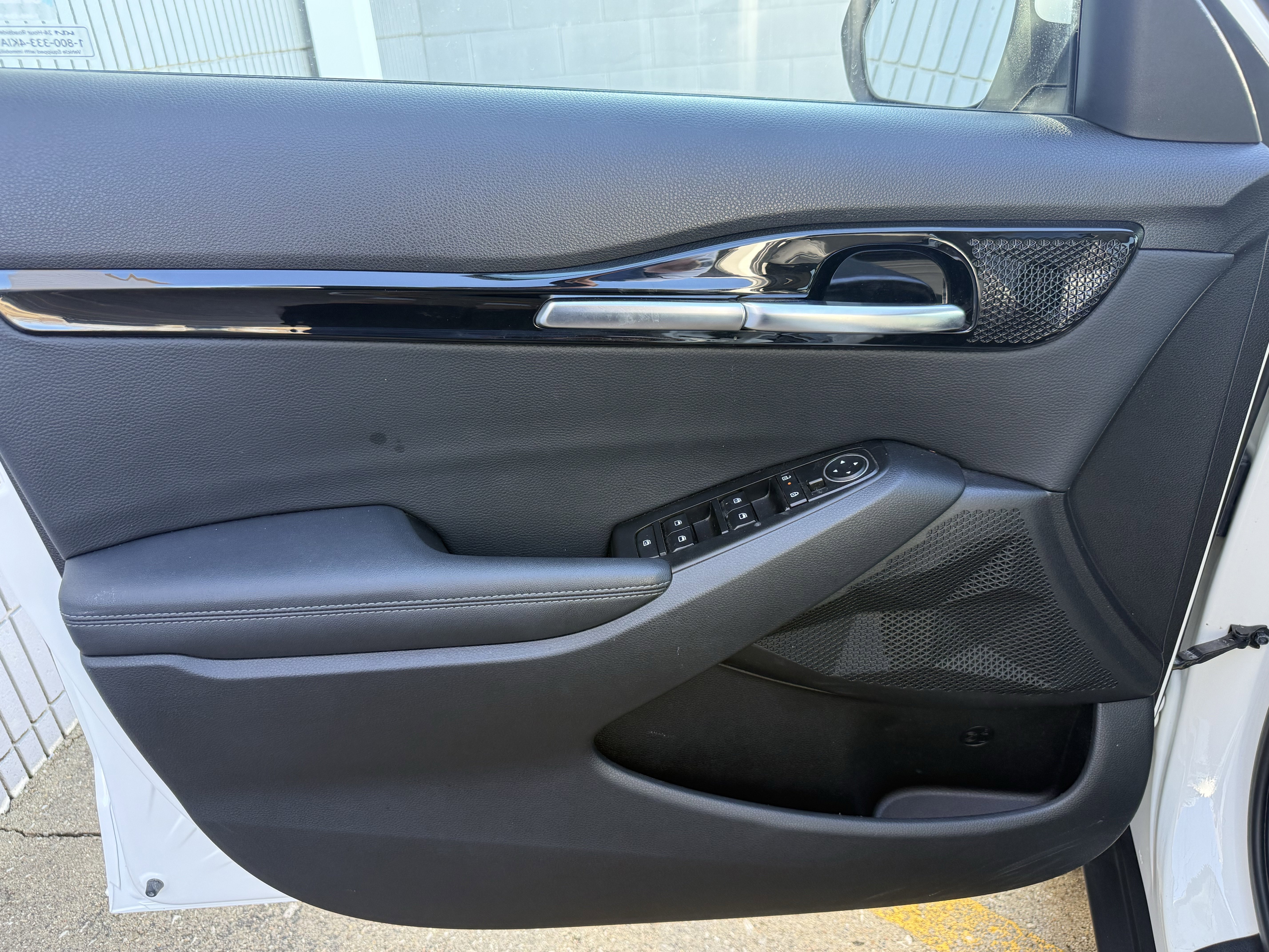 Used 2024 Kia Seltos EX image 10