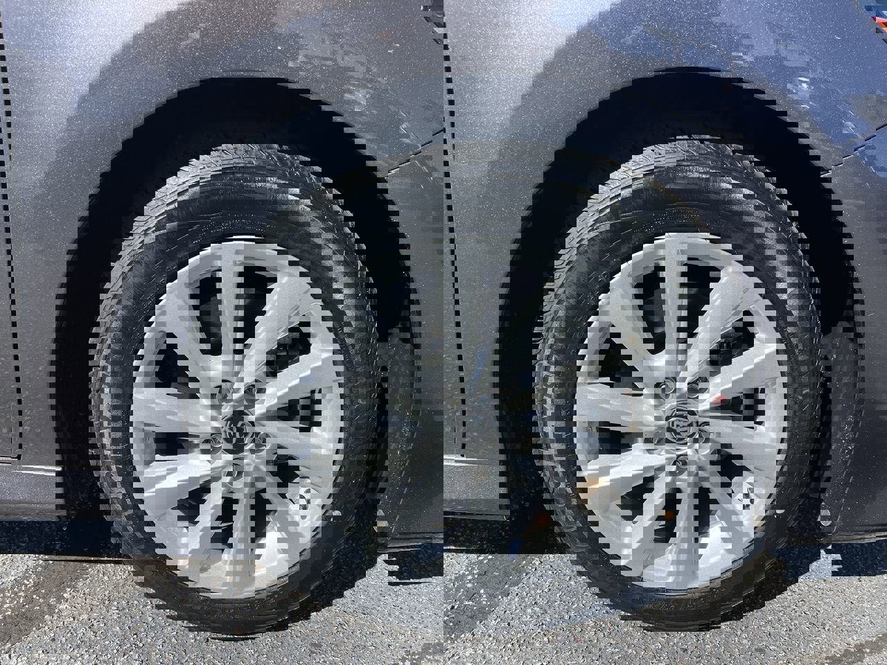 Used 2022 Toyota Camry LE image 13