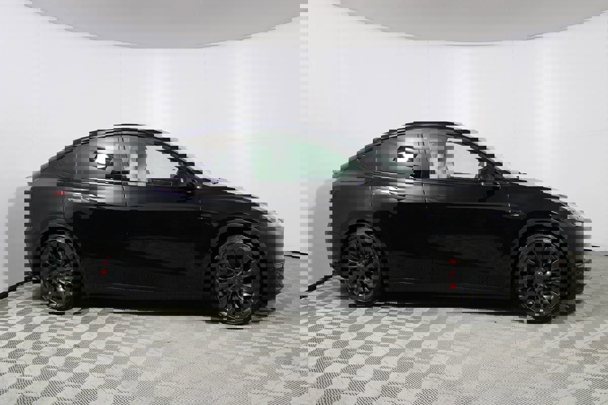 Used 2022 Tesla Model Y Performance image 35