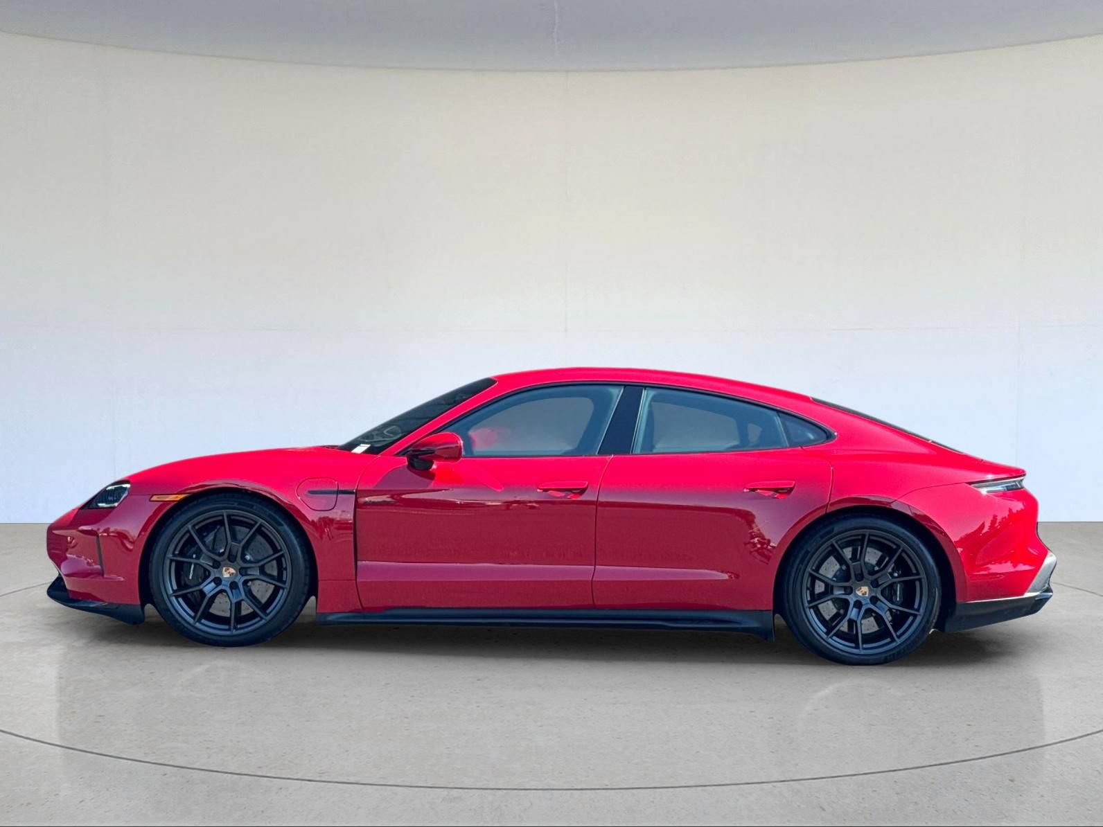 Certified 2025 Porsche Taycan GTS AWD/4WD image 3