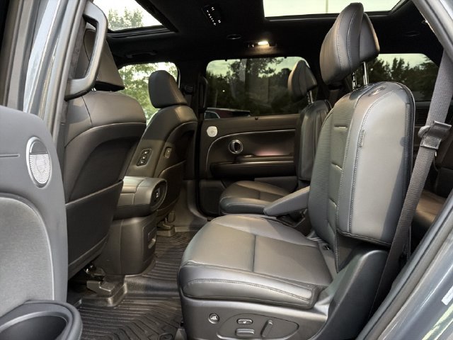 Used 2026 Hyundai Palisade Calligraphy FWD image 13
