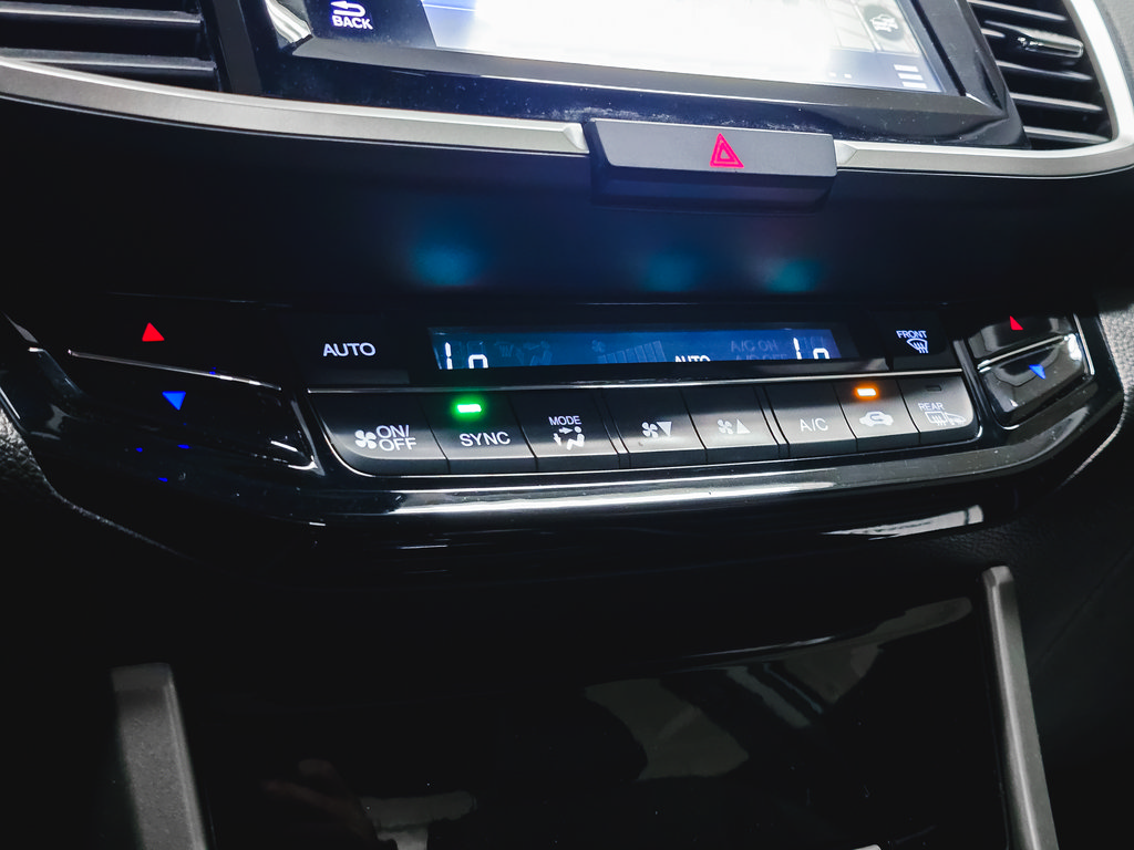 Used 2017 Honda Accord EX-L image 29