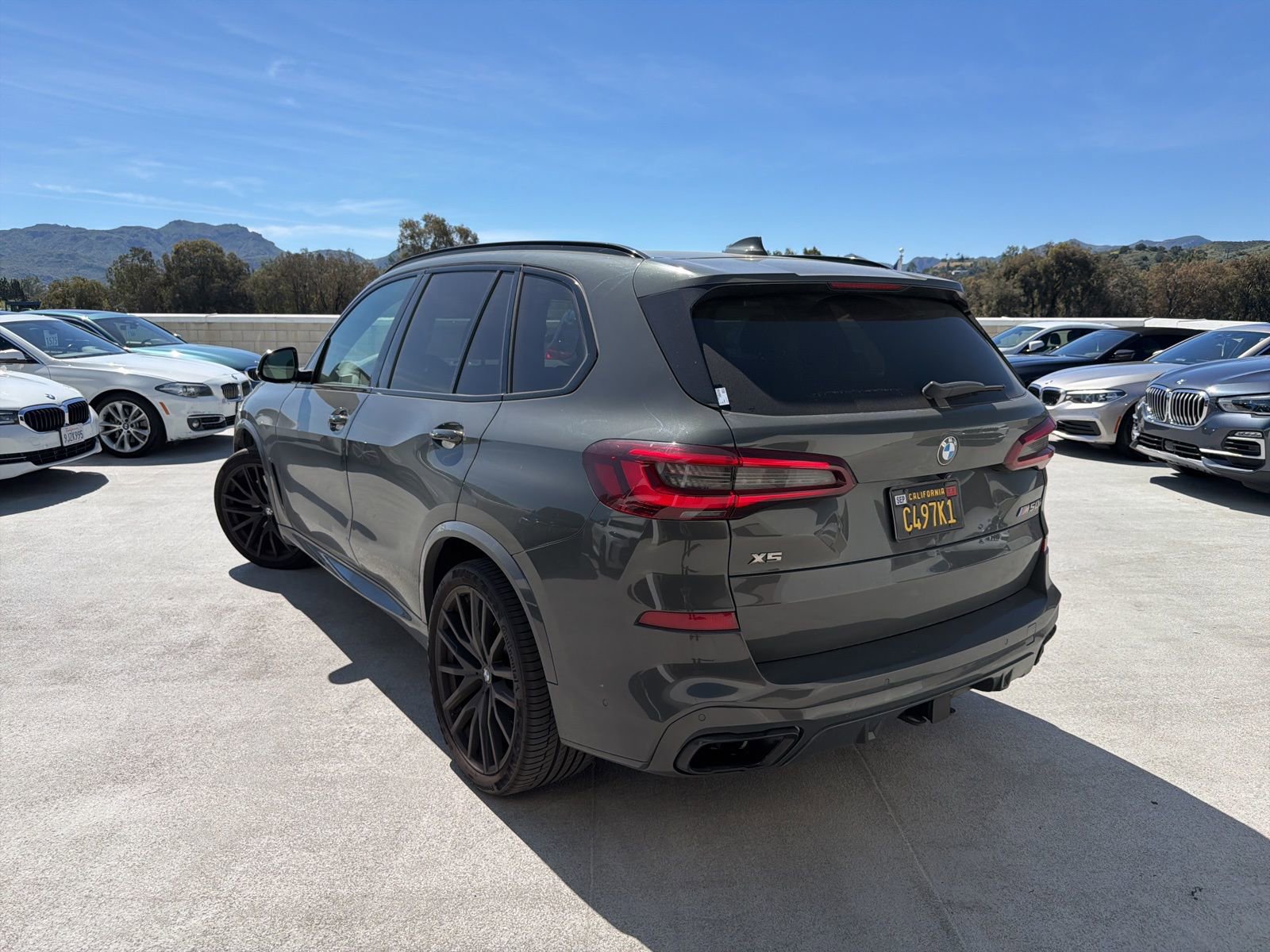 Used 2022 BMW X5 M50i w/ Executive Package image 2
