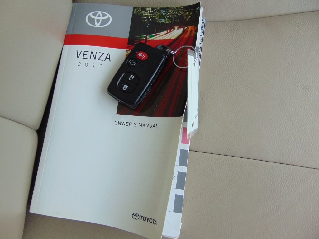 Used 2010 Toyota Venza XLE image 10