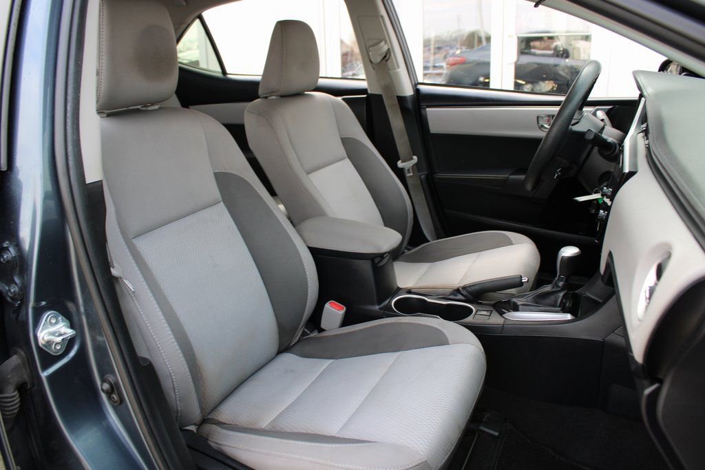 Used 2017 Toyota Corolla LE w/ Carpet Mat Package (TMS) image 24