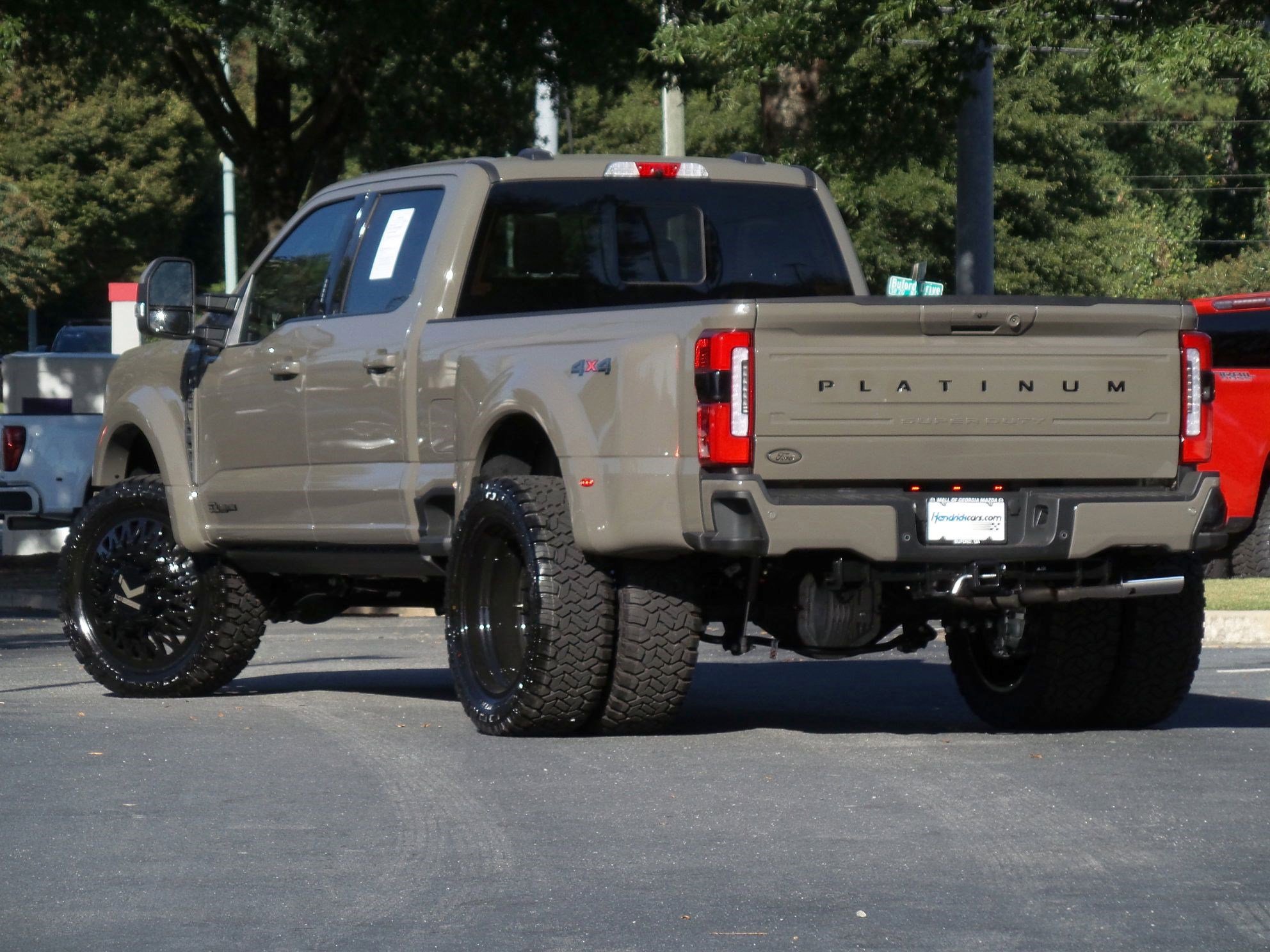 Used 2026 Ford F450 Platinum w/ Platinum Plus Package image 3