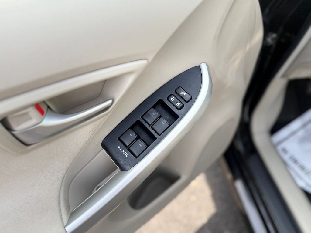 Used 2015 Toyota Prius Three FWD image 10