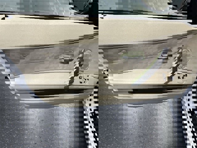 Used 2007 BMW Z4 3.0si image 68