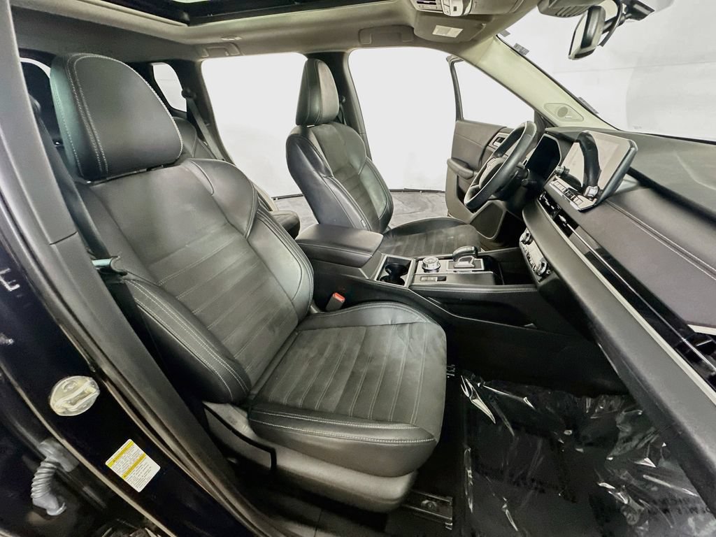 Used 2023 Mitsubishi Outlander SE AWD/4WD image 14
